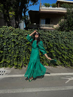 Carica l&#39;immagine nel visualizzatore di Gallery, Maxi green dress

