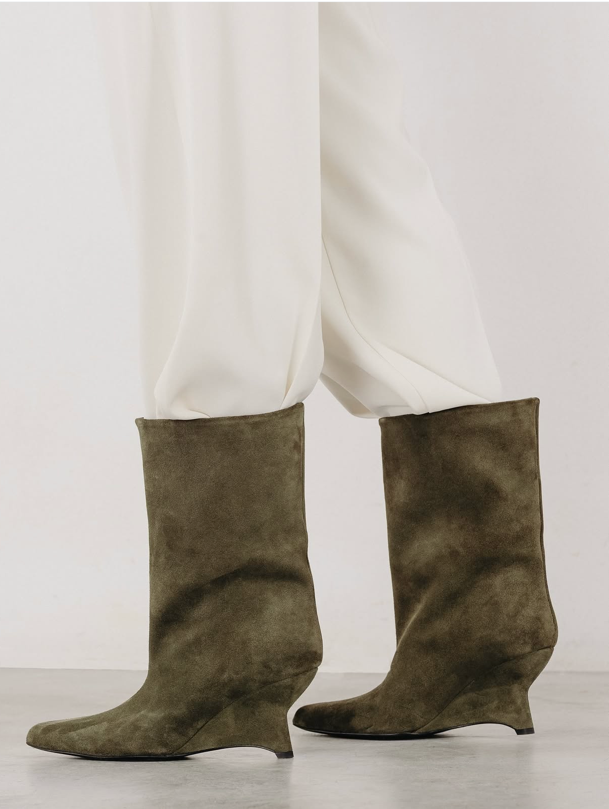 Stivale tacco scultura