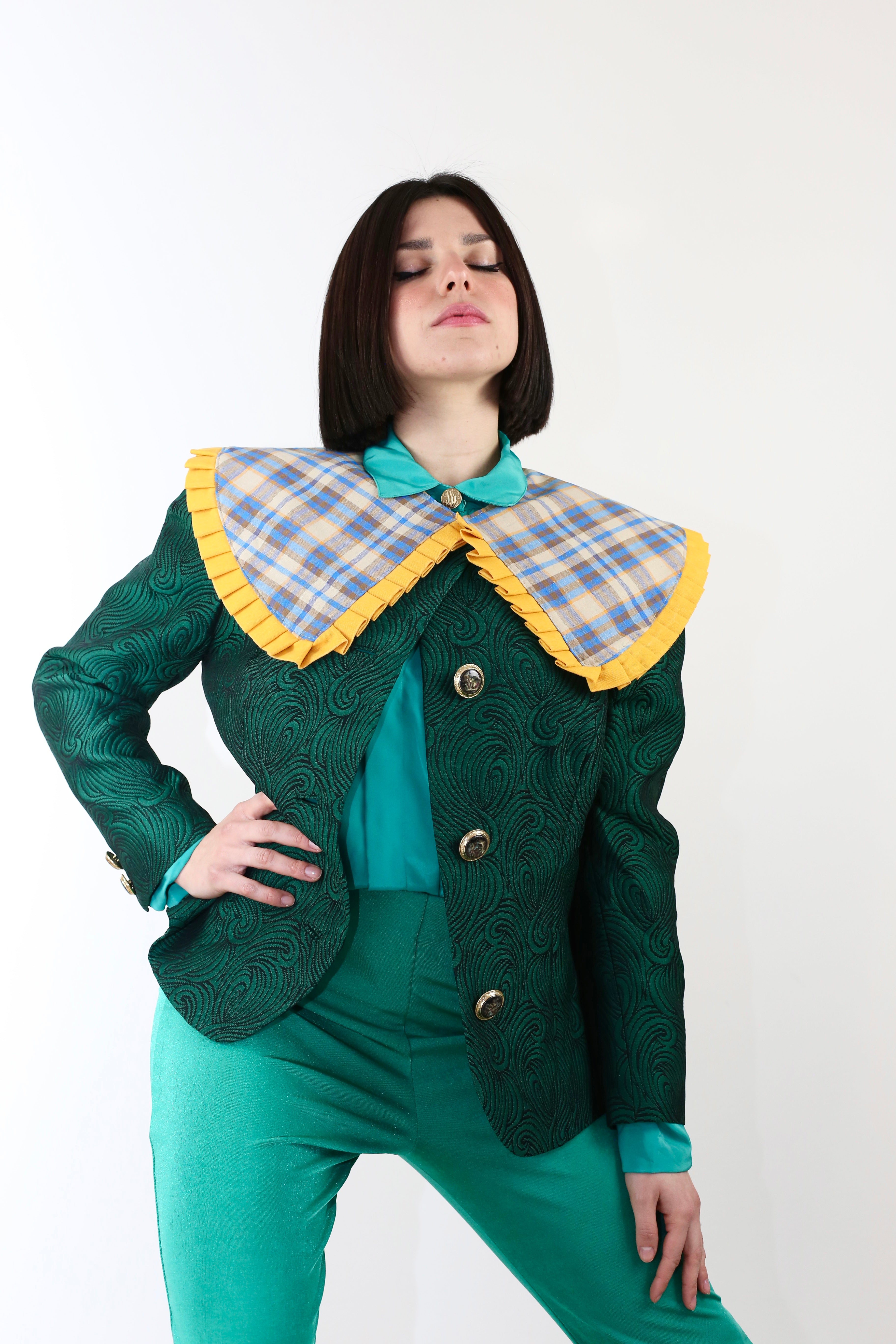 Check maxi collar