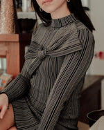 Carica l&#39;immagine nel visualizzatore di Gallery, Bow dress
